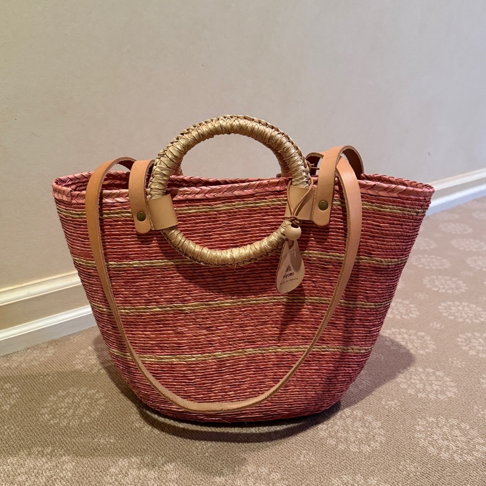 Nipomo Straw Tote Bag with Leather Handles